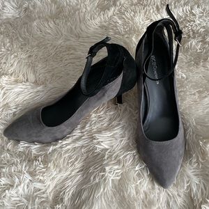 BCBG Black & Grey Suede Heels 7.5
